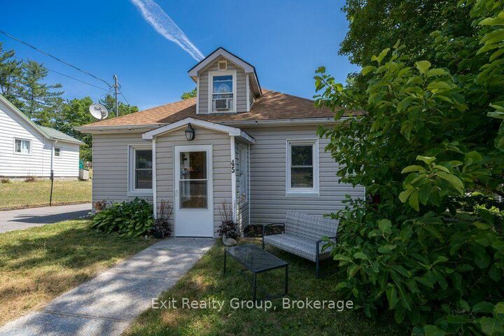 Property Photo: 45 McClellan Street ON K0K 3J0