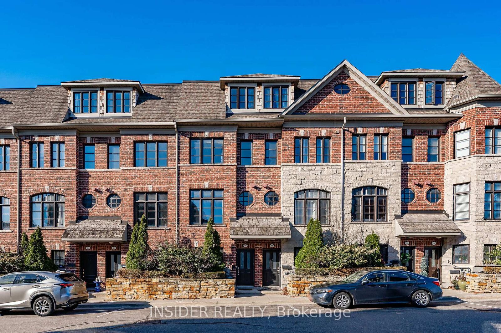 Property Photo: 1812 Burnhamthorpe Road E 90 ON L4X 0A3
