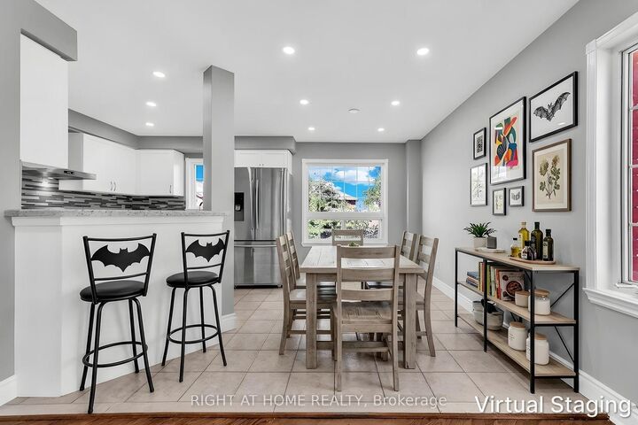 Property Photo: 5260 McFarren Boulevard 7 ON L5M 7J1
