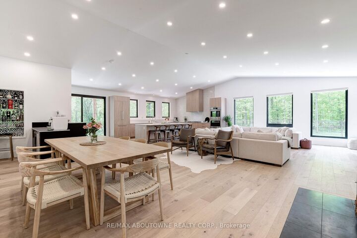 Property Photo: 295 Allen Road ON L3M 4E7