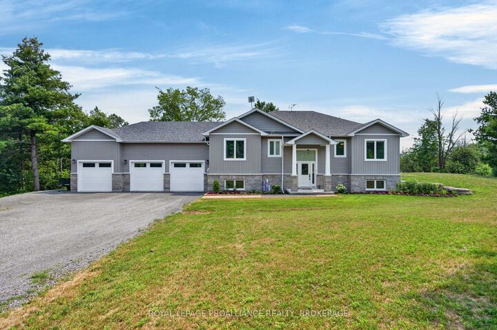 Property Photo: 12 Petworth Road ON K0K 3N0