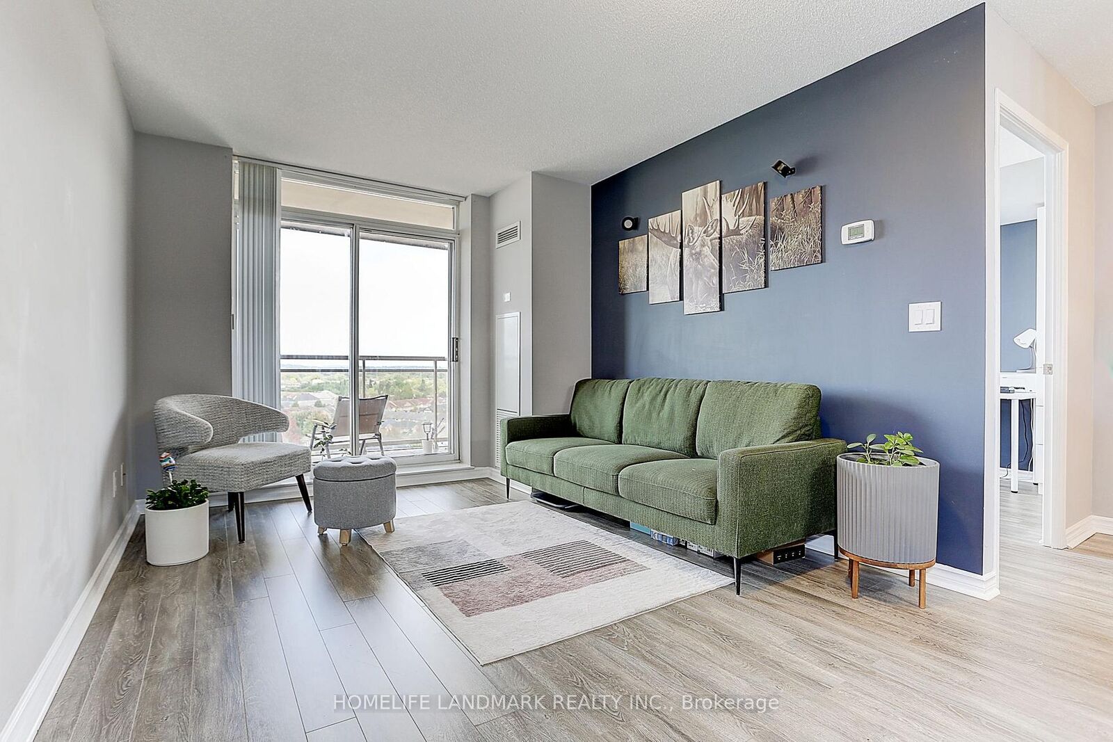 Property Photo: 75 King William Crescent 1013 ON L4B 0C1