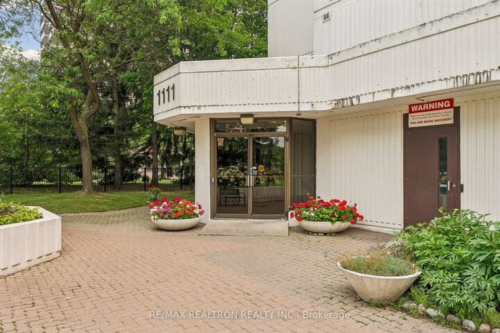 Property Photo:  1111 Steeles Avenue W 307  ON M2R 3M9 