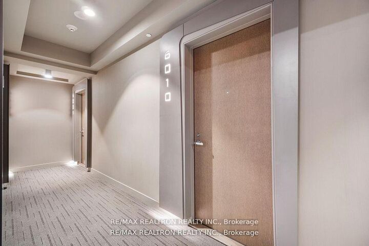 Property Photo: 1 Bloor Street E 6010 ON M4W 0A8