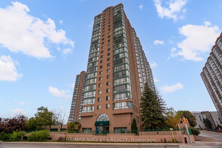 Property Photo:  145 Hillcrest Avenue 713  ON L5B 3Z1 