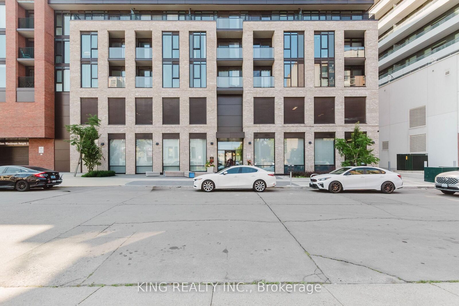 Property Photo: 1 Jarvis Street 531 ON L8R 3J2