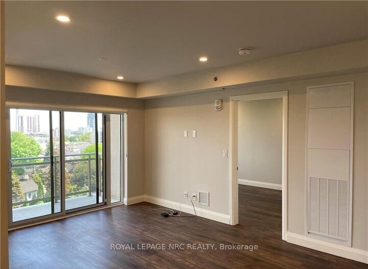 Property Photo: 5698 Main Street 703 ON L2G 5Z4