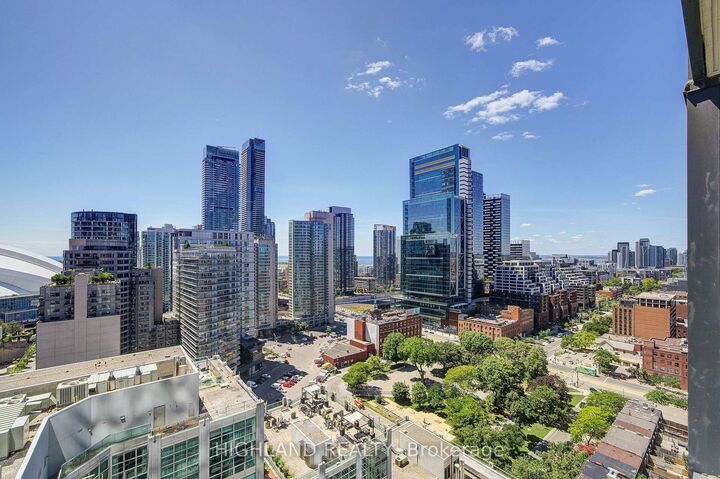 Property Photo: 88 Blue Jays Way 2106 ON M5V 0L7