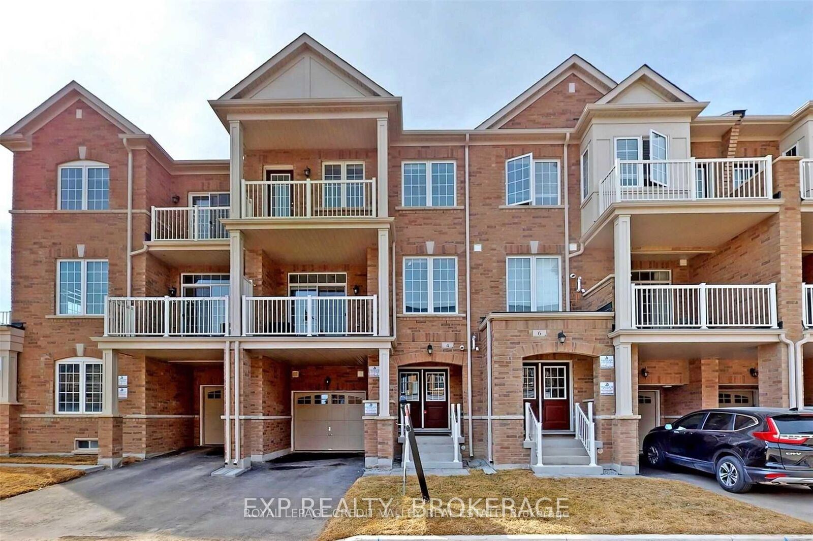 Property Photo: 4 Haymarket Drive ON L4A 5C3