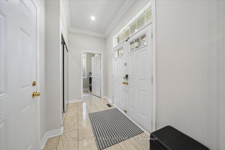 Property Photo: 3348 Sunlight Street ON L5M 0G8