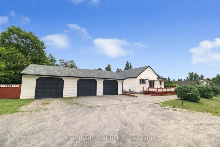 Property Photo:  2 Edgewood Avenue  ON K9L 1V5 