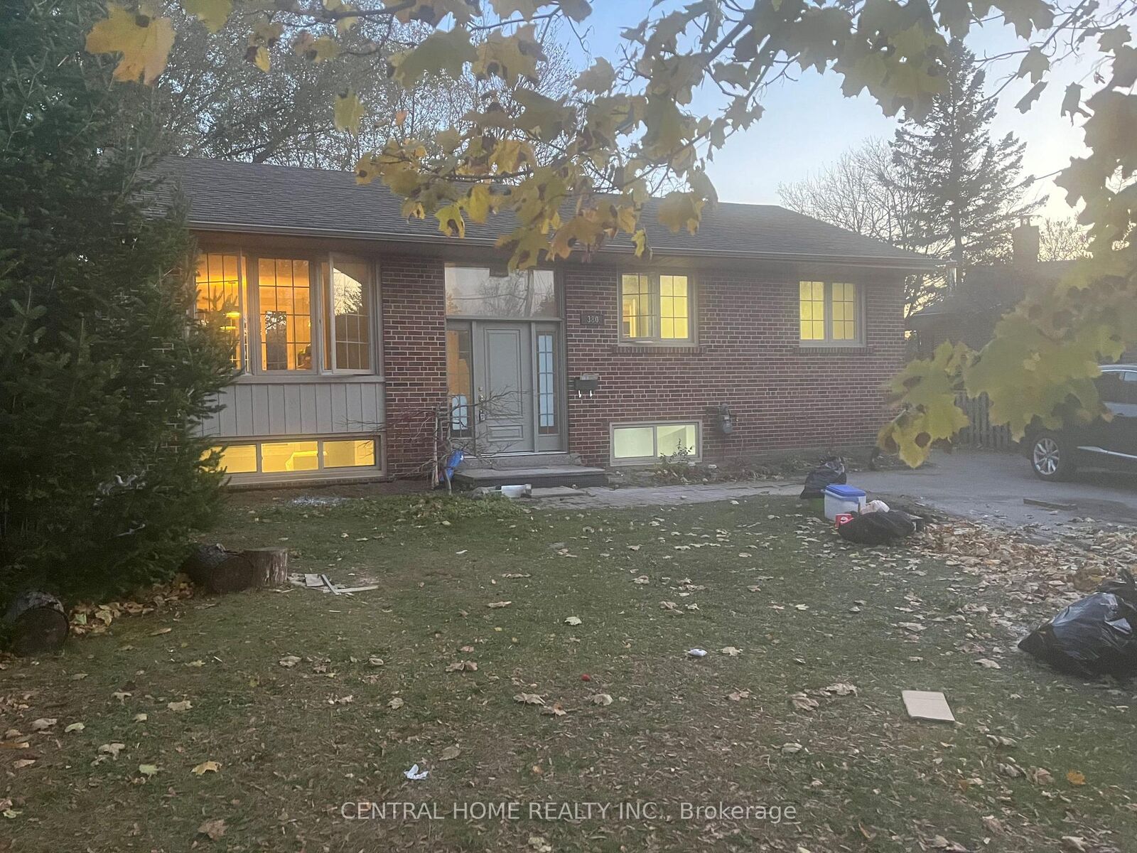 Property Photo: 380 Bent Crescent ON L4C 1C3