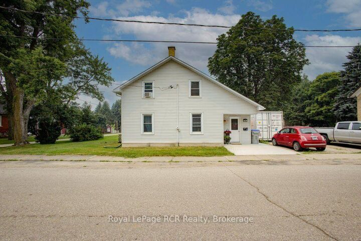 Property Photo:  14 William Street  ON N0K 1M0 