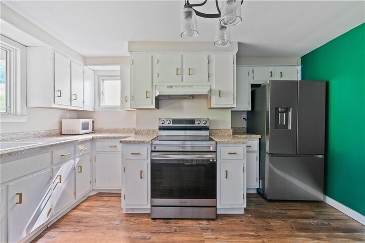 Property Photo: 224 East End PA 15425