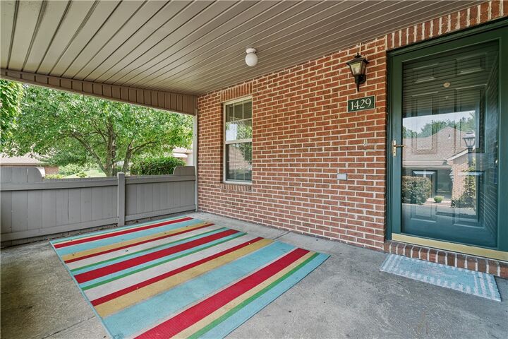 Property Photo:  1429 Greenbriar Court  PA 15129 