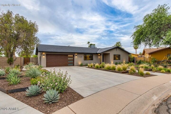 Property Photo:  7331 E Villa Way  AZ 85257 