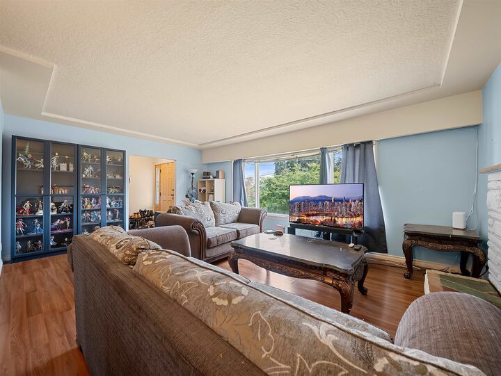 Property Photo: 5987 Malvern Avenue BC V5E 3E7