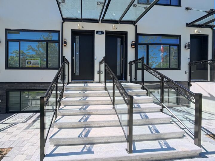 Property Photo: 2557 W King Edward Avenue 2 BC V6L 1T5