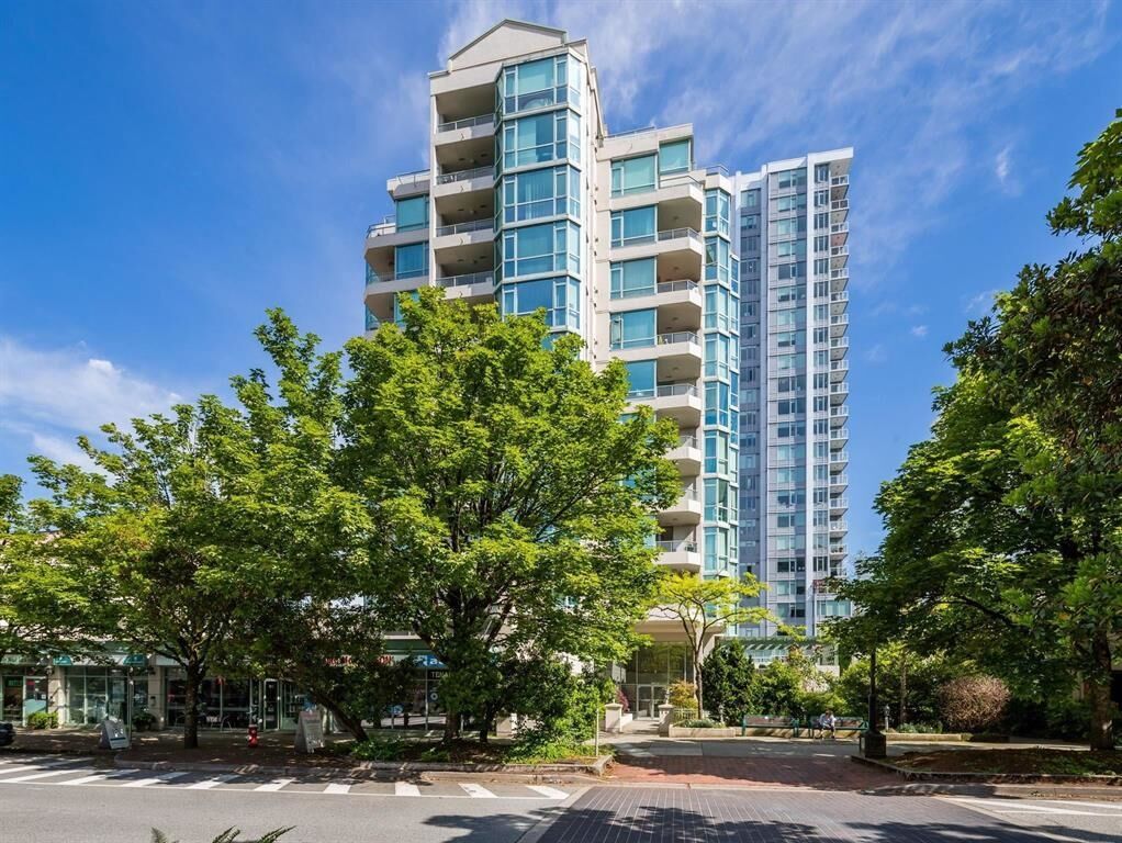 Property Photo: 140 E 14th Street 903 BC V7L 2N3