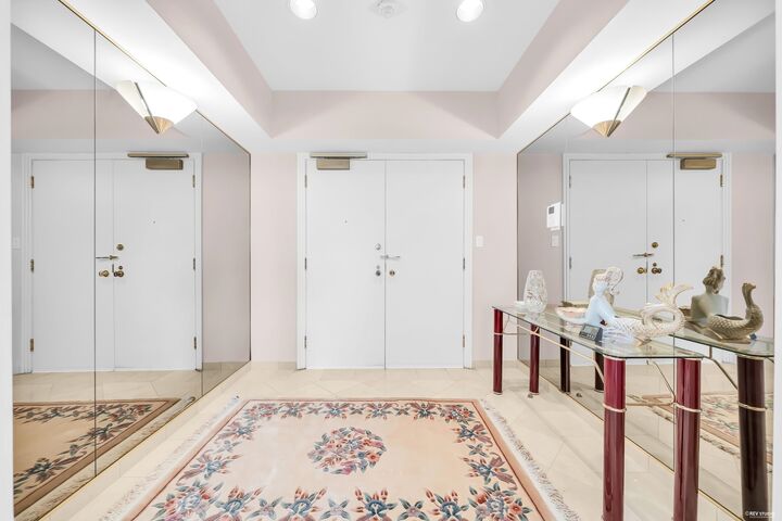 Property Photo: 1500 Alberni Street 12A BC V6G 3C9