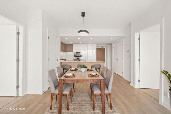Property Photo: 2085 Skyline Court 3307 BC V5C 0M6