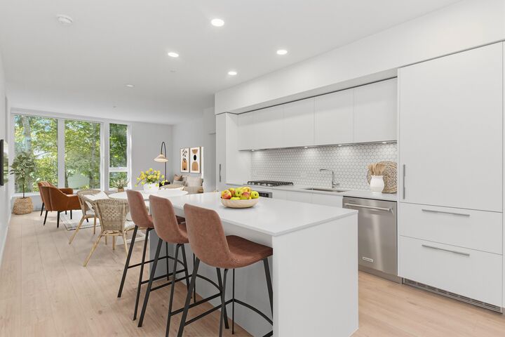1500 Scott Crescent 314 — photo 1