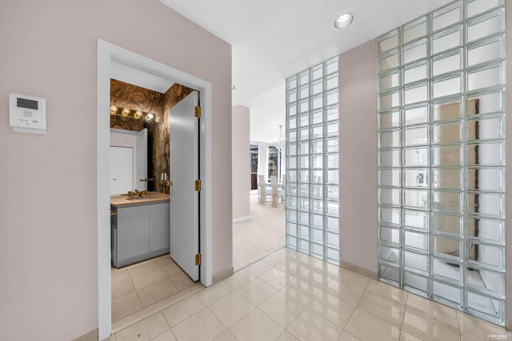 Property Photo: 1500 Alberni Street 12B BC V6G 3C9