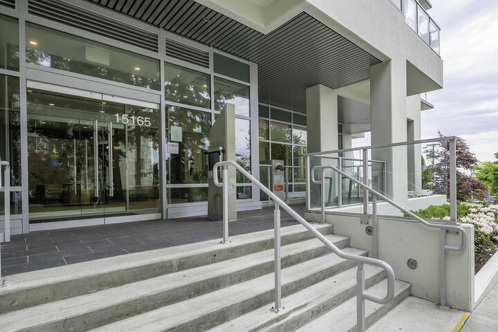 Property Photo: 15165 Thrift Avenue 1006 BC V4B 0C1
