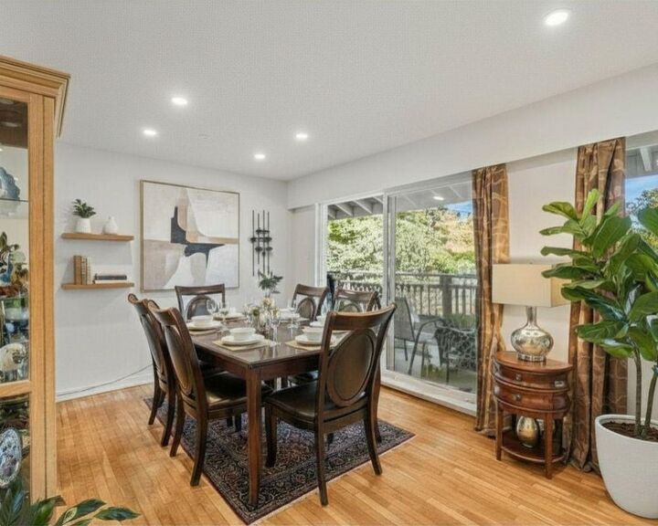 Property Photo: 555 W 28th Street 608 BC V7N 2J7