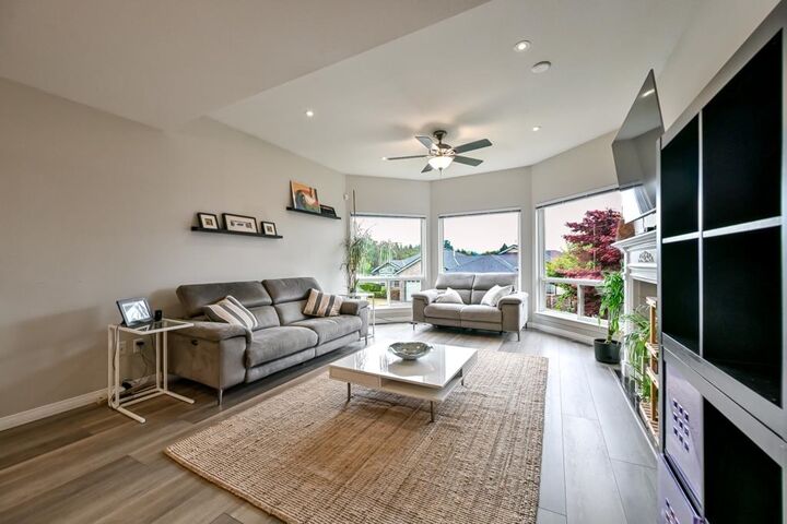 Property Photo: 32777 Chilcotin Drive 25 BC V2T 5W4