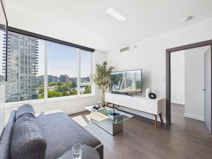 Property Photo: 68 Smithe Street 808 BC V6B 0P4