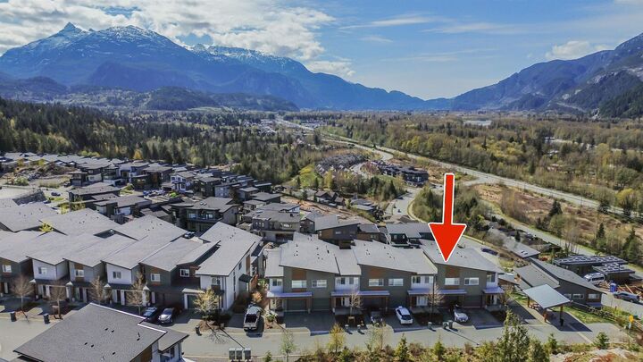 Property Photo: 41365 Skyridge Place 5 BC V8B 0Y6