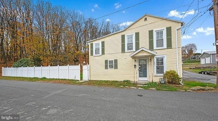 Property Photo: 901 Fairview Street PA 17901