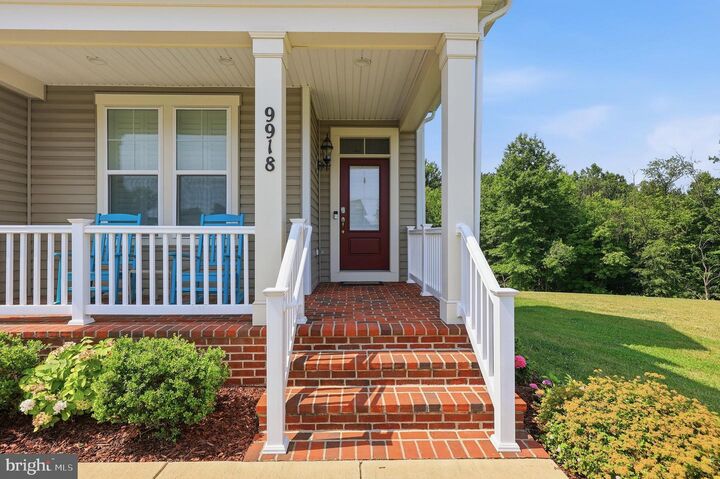 Property Photo:  9918 Day Ridge Place  MD 20872 