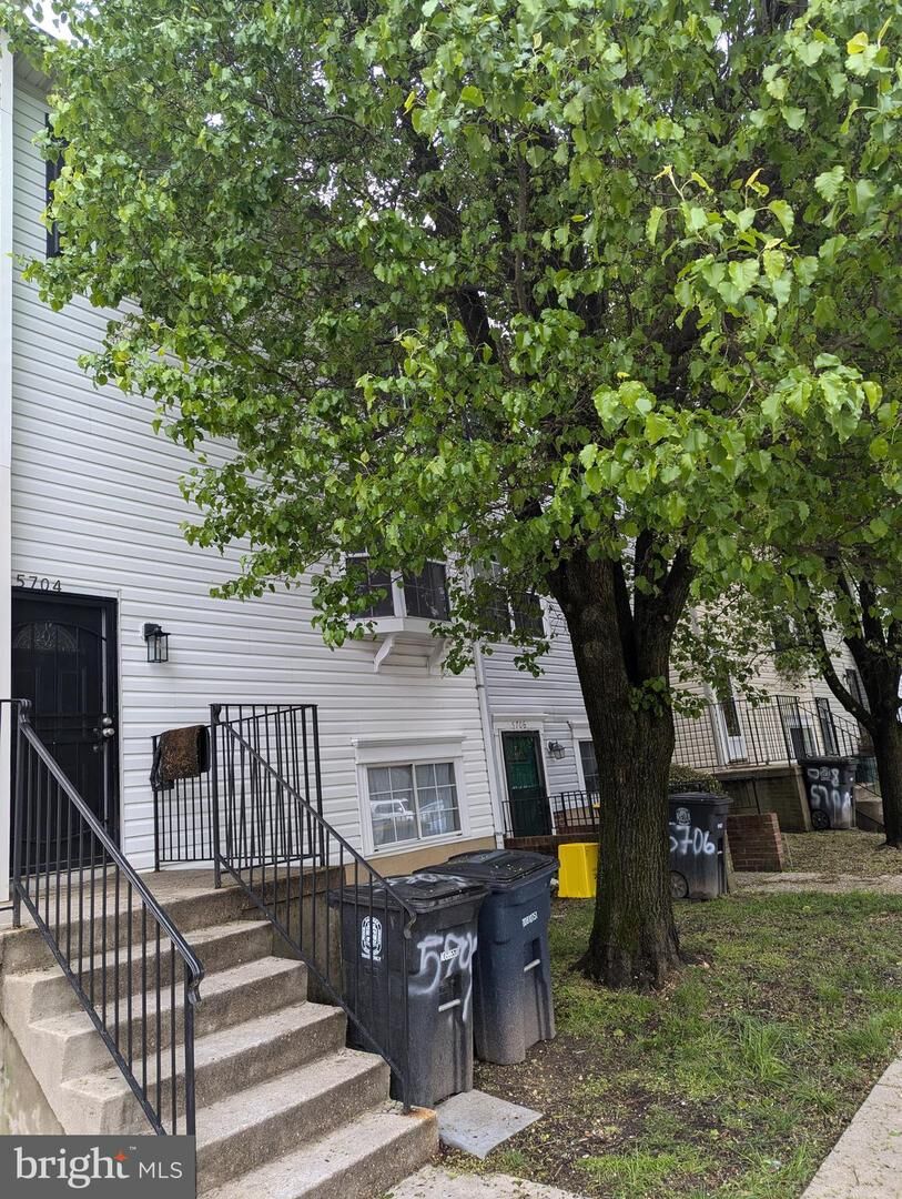 Property Photo:  5704 Sweetway Terrace 43  MD 20743 
