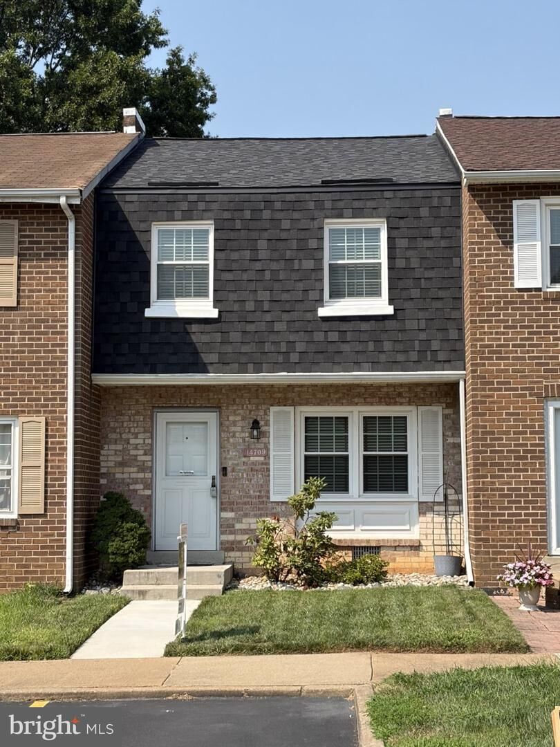 Property Photo:  14709 Endsley Turn  VA 22193 