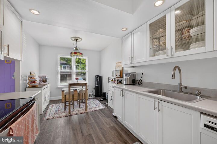 Property Photo:  345 Saybrook Lane 152  PA 19086 