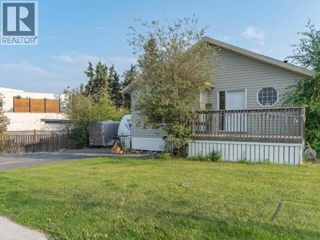 Property Photo: 201 Niven Drive NT X1A 3Y3