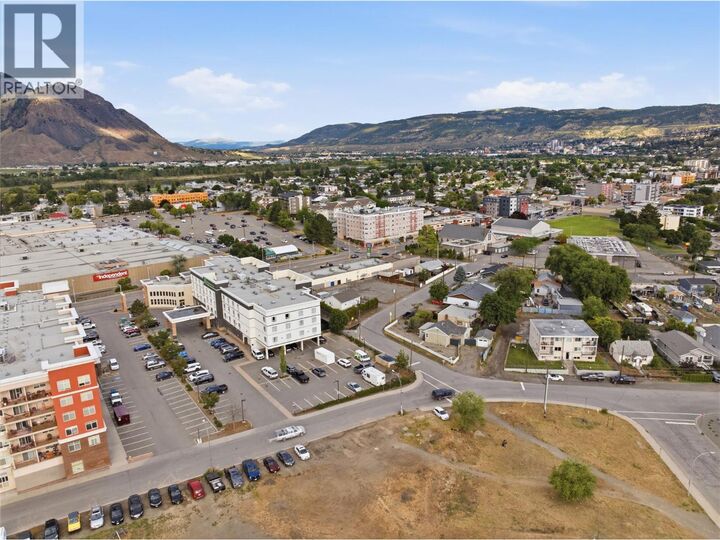 Property Photo: 121 Willow Street BC V2B 4C6