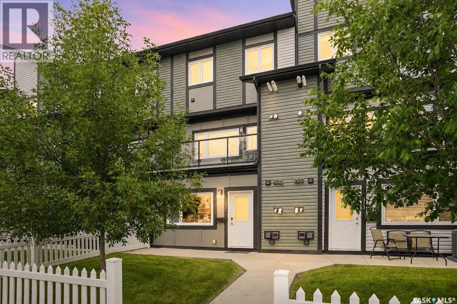 Property Photo: 321 620 Cornish Road SK S7T 0Y3