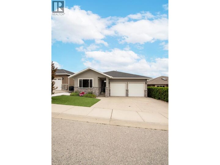 Property Photo: 361 Chardonnay Avenue BC V0H 1T4