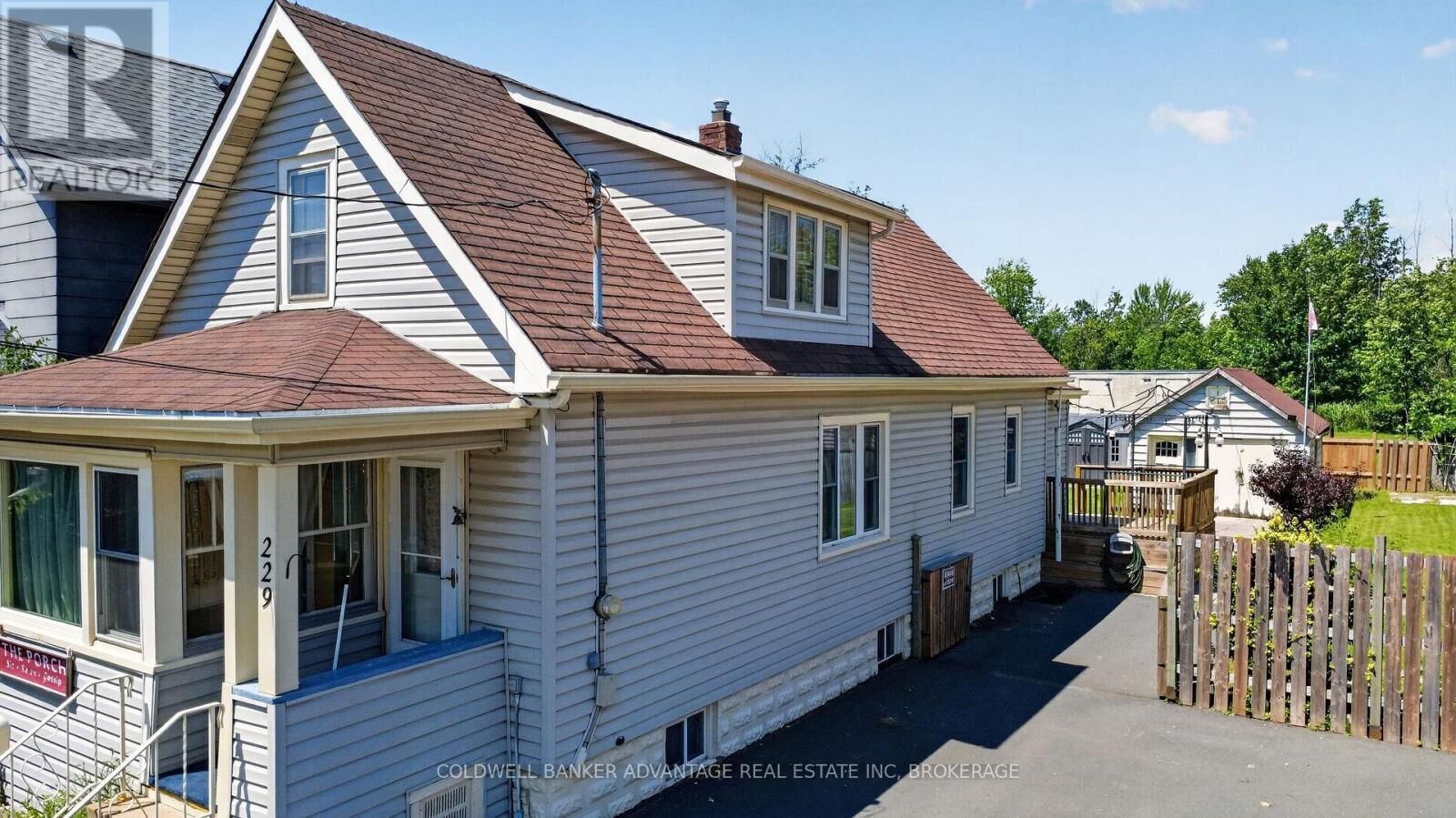 Property Photo: 229 Broadway Avenue ON L3C 5L7