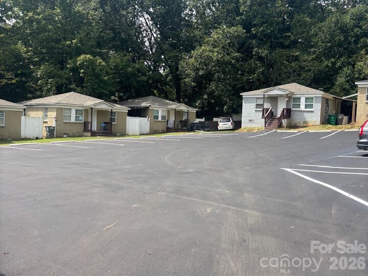 Property Photo: 2416 Julia Avenue NC 28206