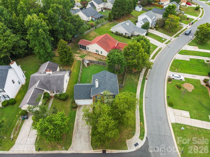 Property Photo: 1623 Elk Creek Court NC 28214