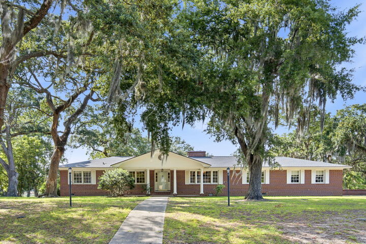 Property Photo: 960 N Shem Drive SC 29464
