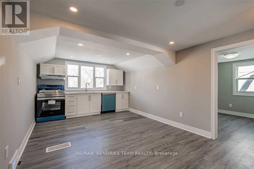 Property Photo: 9 Rykert Street ON L2S 1J6