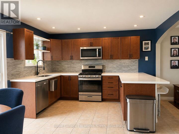 Property Photo: 239 Atkinson Street ON L0M 1S0