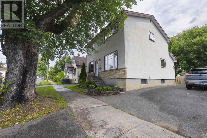 Property Photo: 79 Algonquin Ave S ON P7B 4S7