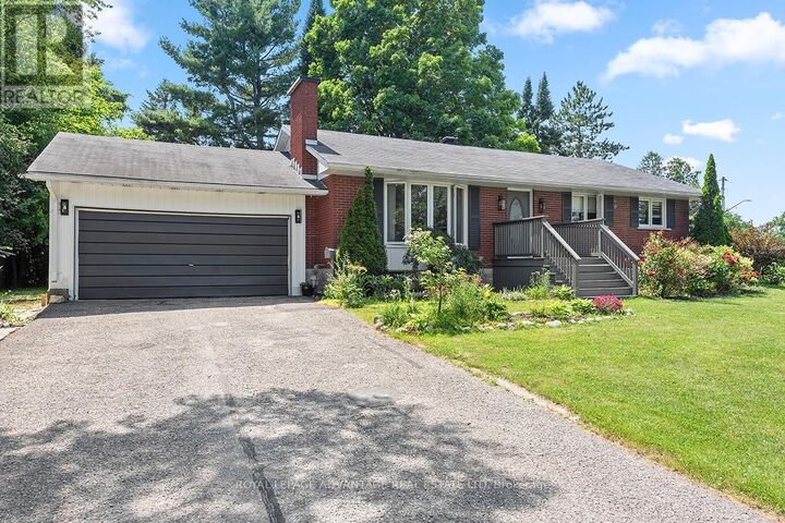 121 Stamford Drive — photo 1