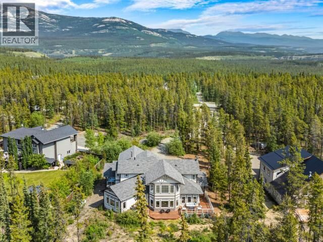 Property Photo: 112 Alusru Way YT Y1A 0C3